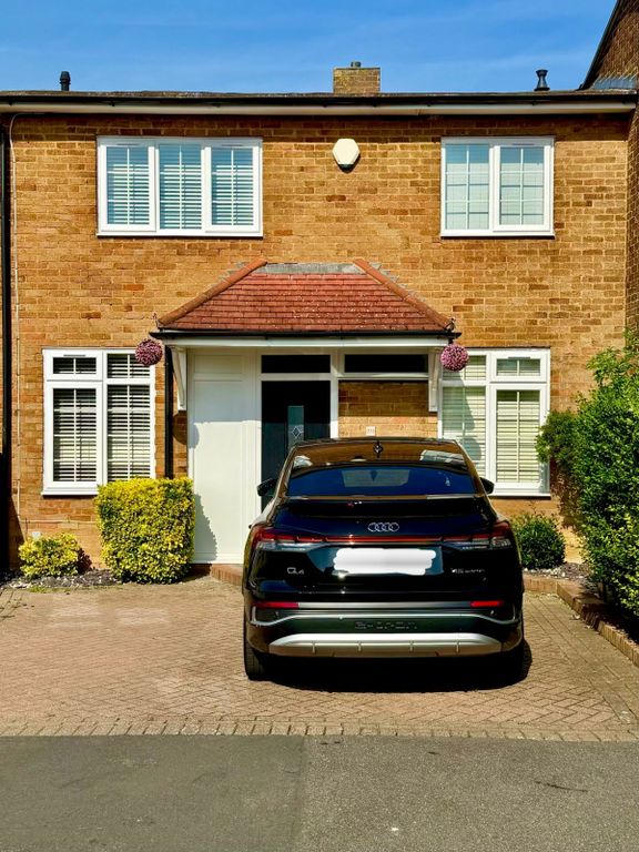 Property photo 1 of 12 3 Bed Terraced House To Rent Little Brays, Harlow CM18