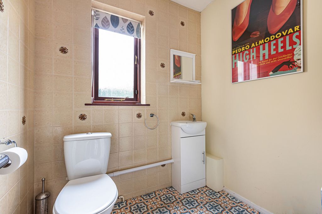 Additional image 18 of 5 bed detached house for saleEynsham Road, Botley OX2