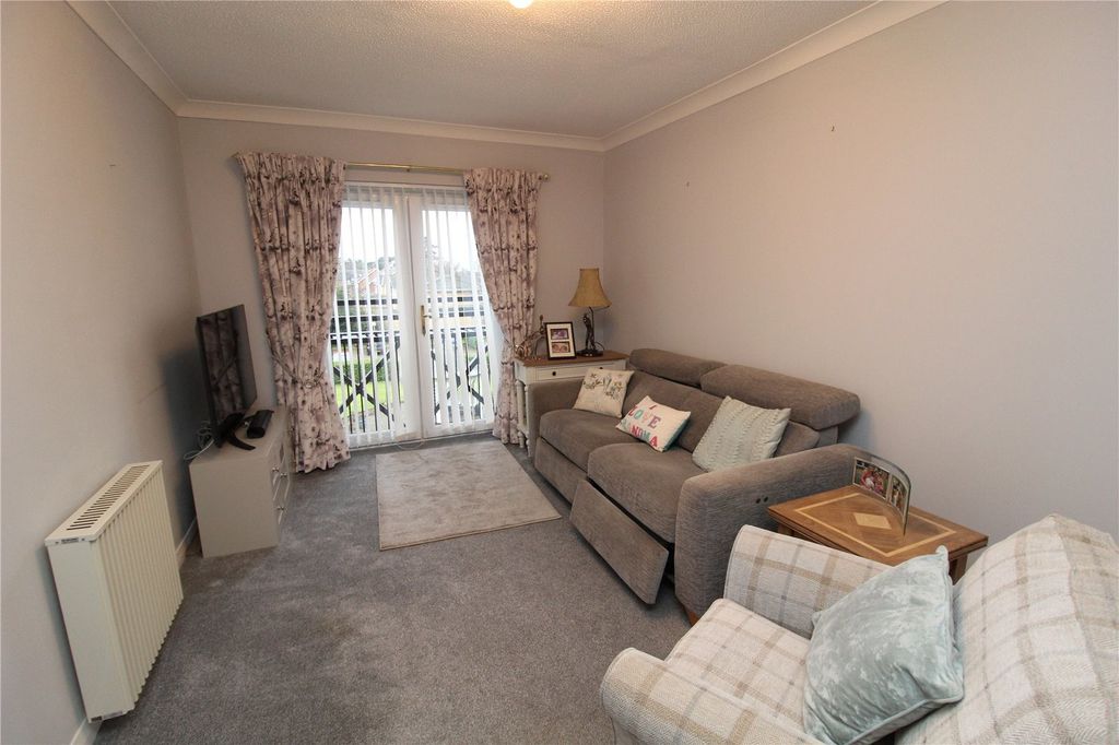 Property photo 3 of 7 Picture No. 05