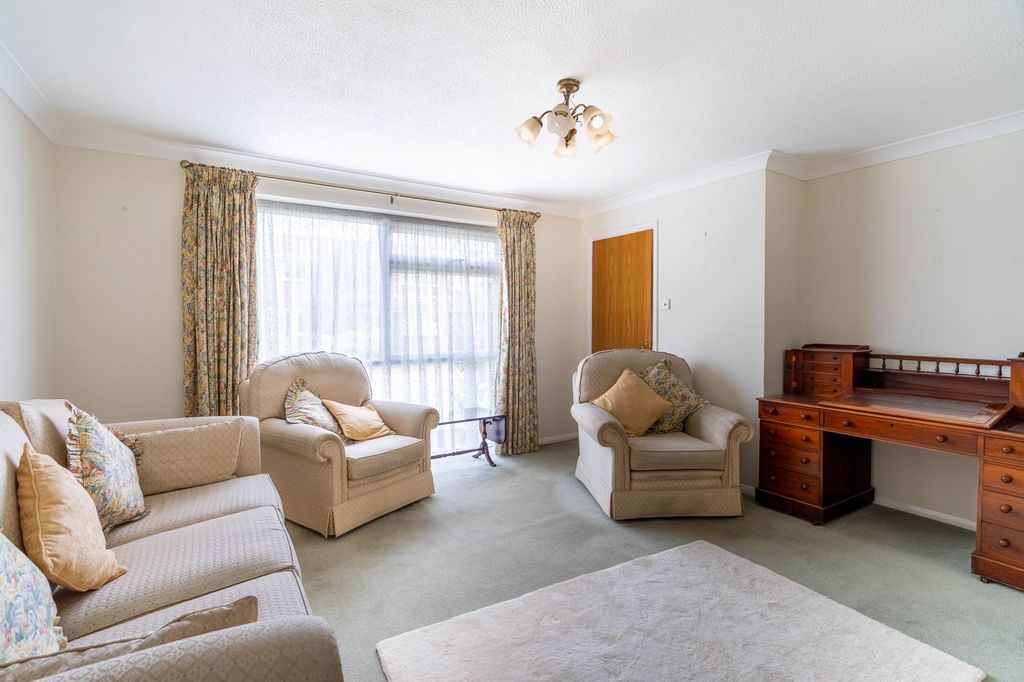 Property photo 3 of 13
