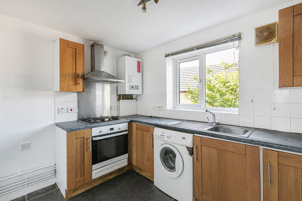Property photo 3 of 13 Kitchen