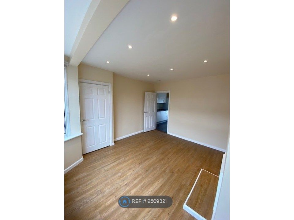 Property photo 2 of 9 Living Room
