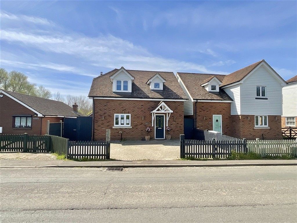 Property photo 3 of 7 Front