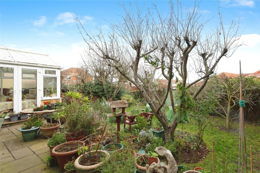 Property photo 2 of 18 Picture No. 41