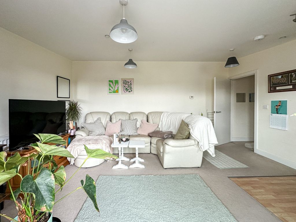 Property photo 2 of 12 4150012