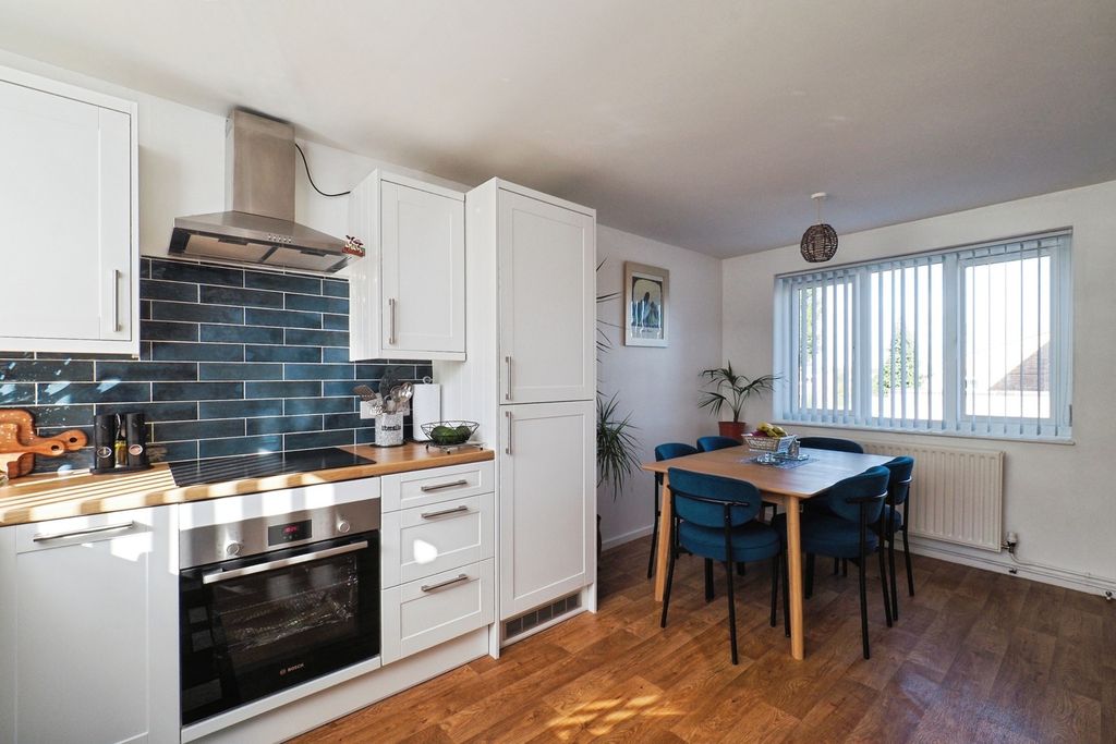 Property photo 2 of 22 Pbox-Img.Jpg