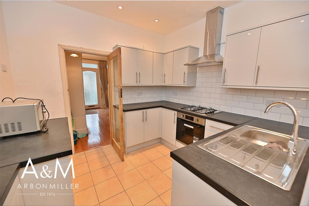 Property photo 2 of 16 9.Jpg