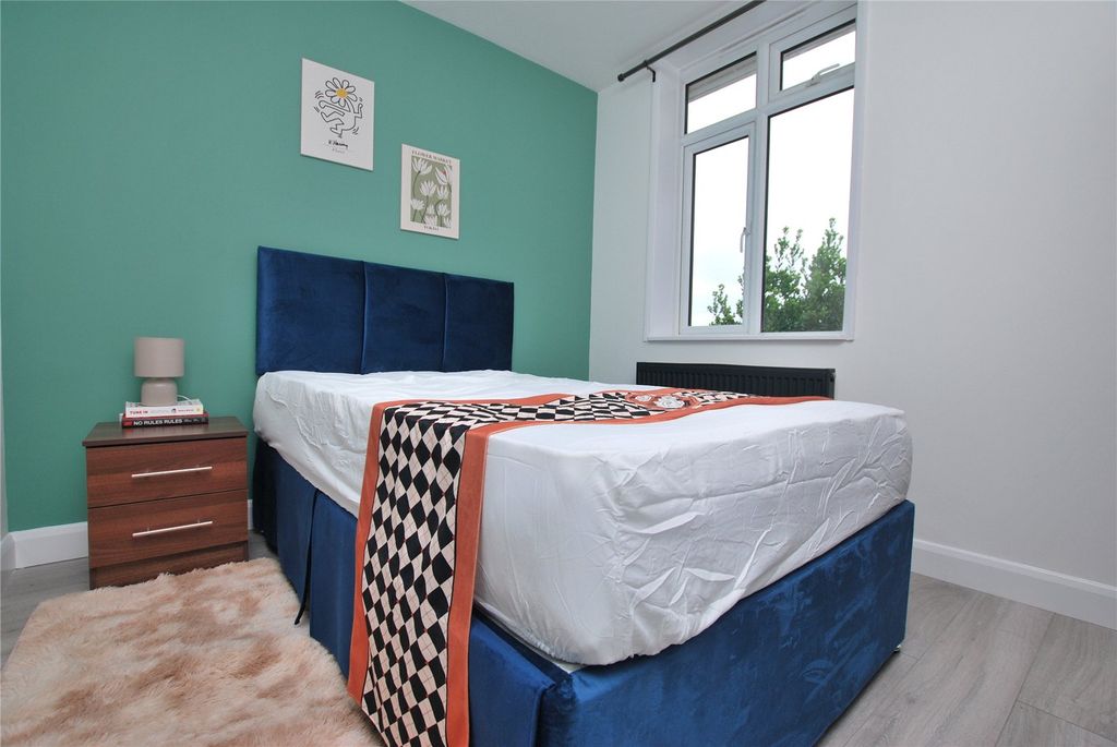 Property photo 1 of 7 Picture No. 16