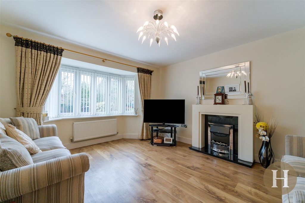 Property photo 2 of 38