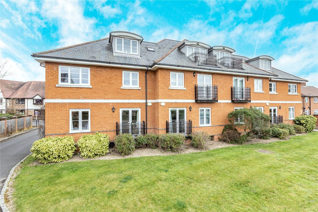 Property photo 2 of 18 Picture No. 13