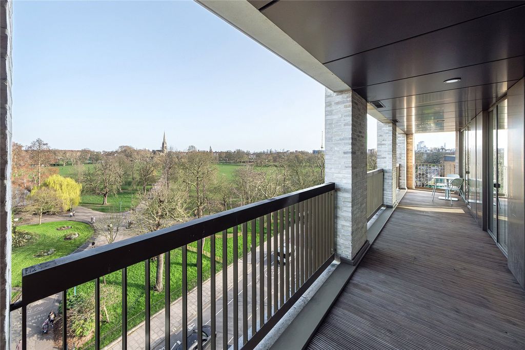 Property photo 2 of 18 Picture No. 59