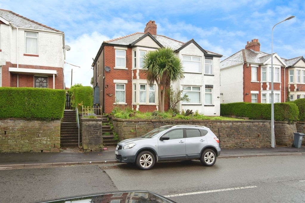 Property photo 2 of 15