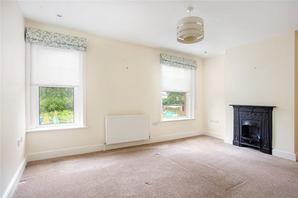 Property photo 3 of 15 Bedroom