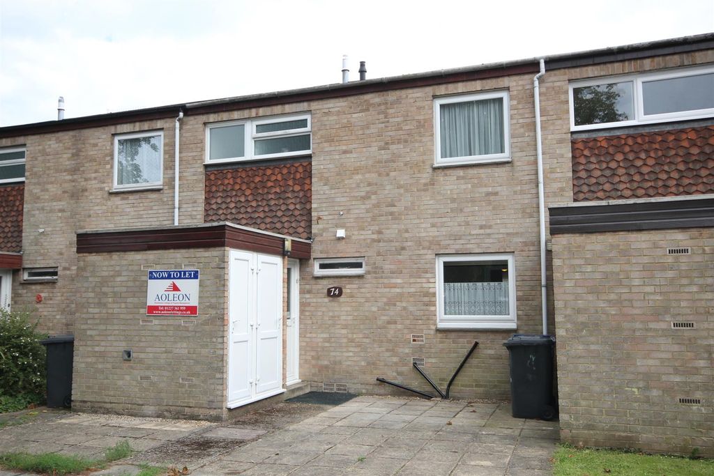 Property photo 2 of 20