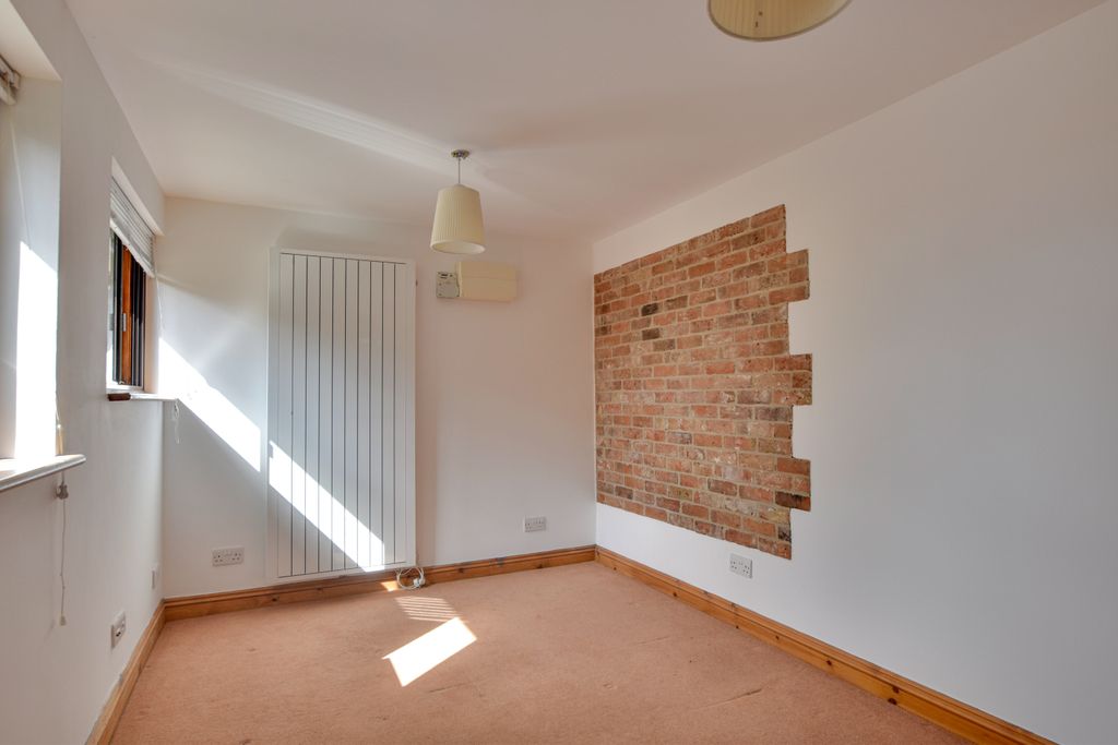 Property photo 3 of 6 Dsc_0001-Dsc_0003