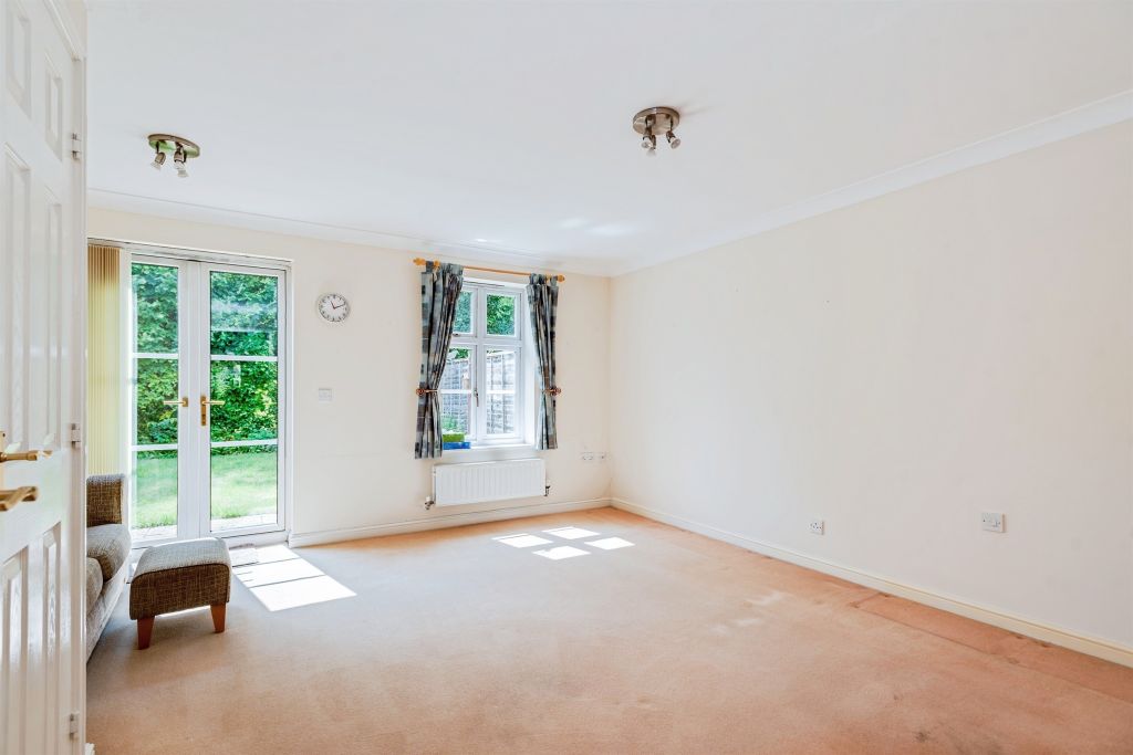 Property photo 3 of 11