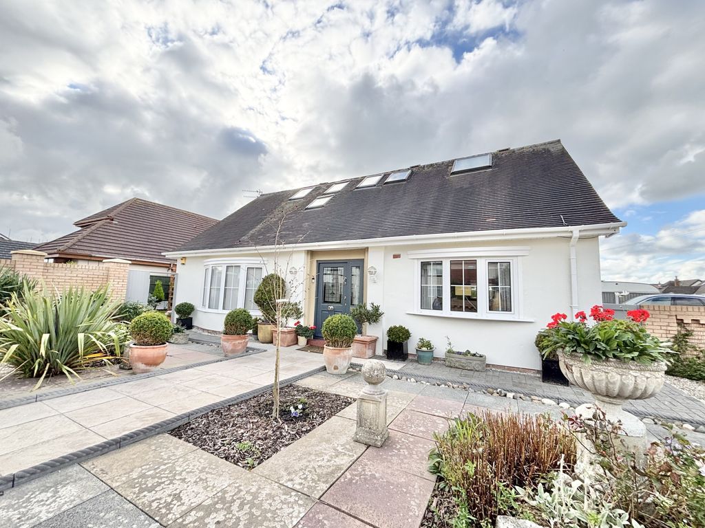 Property photo 1 of 43