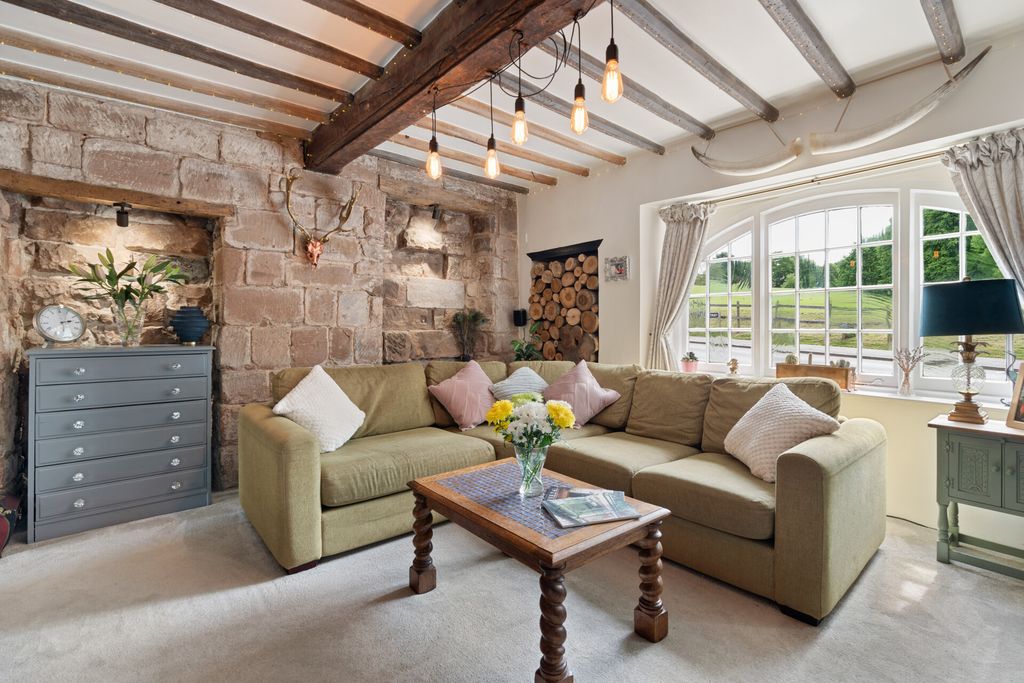 Property photo 3 of 34 Old Market House Interior-12