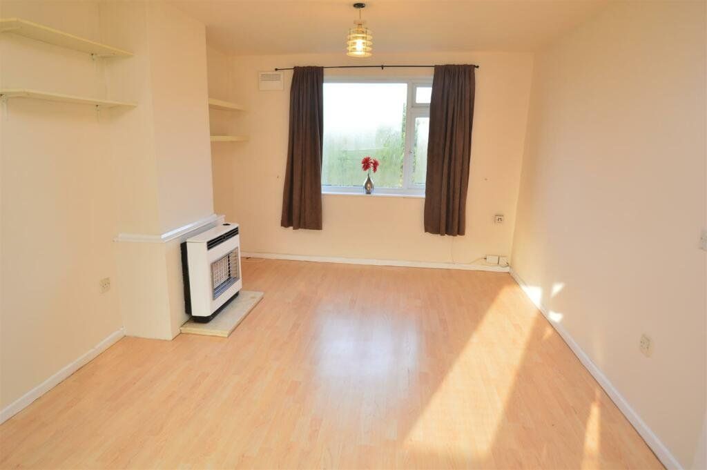 Property photo 3 of 6 Picture No. 05