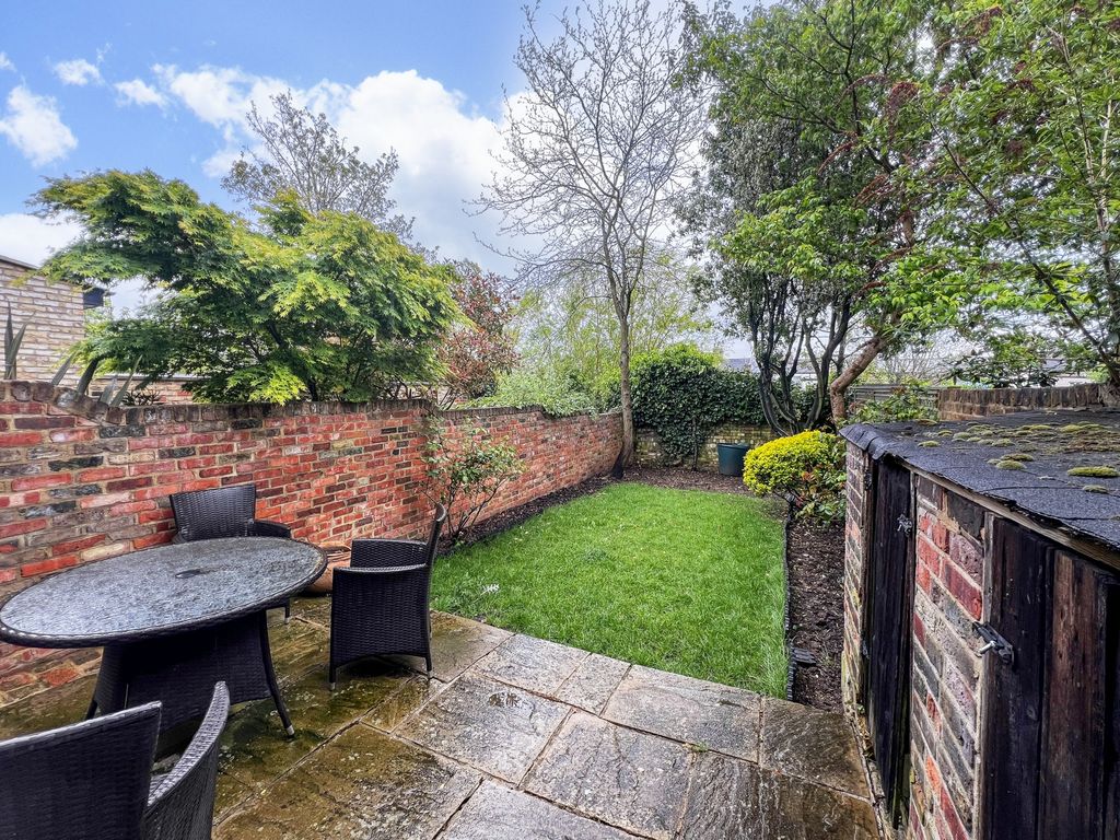 Property photo 3 of 17 Photo 7