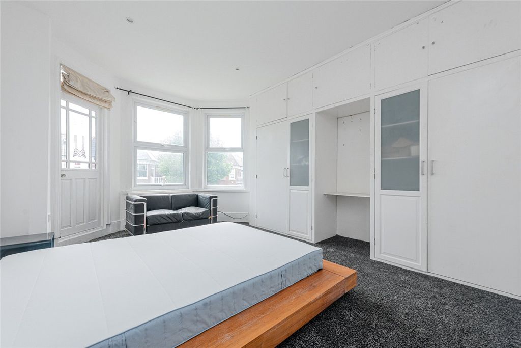 Property photo 1 of 13 Picture No. 02