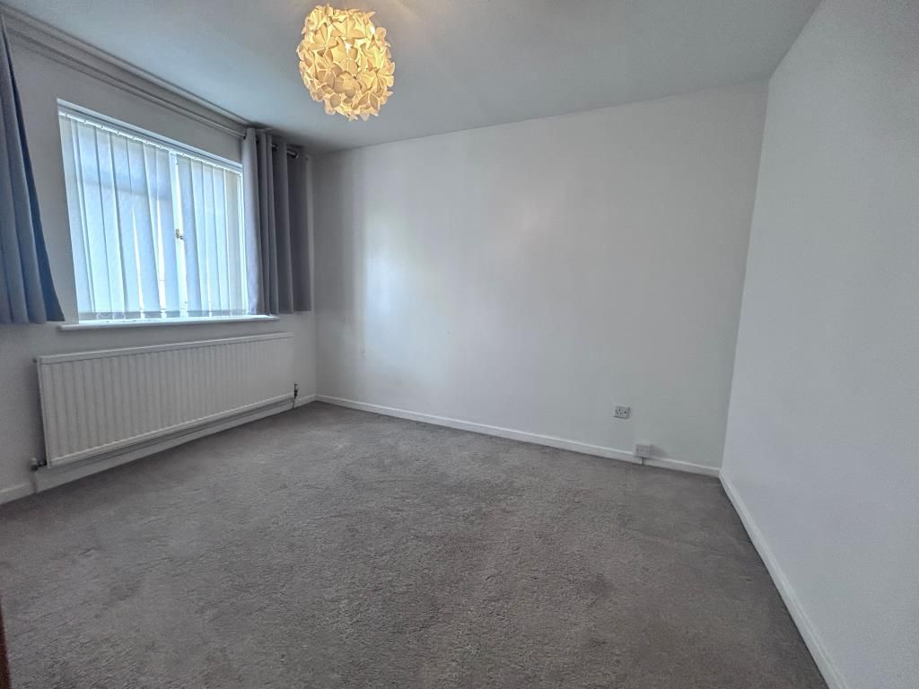 Property photo 3 of 11 Bedroom 2