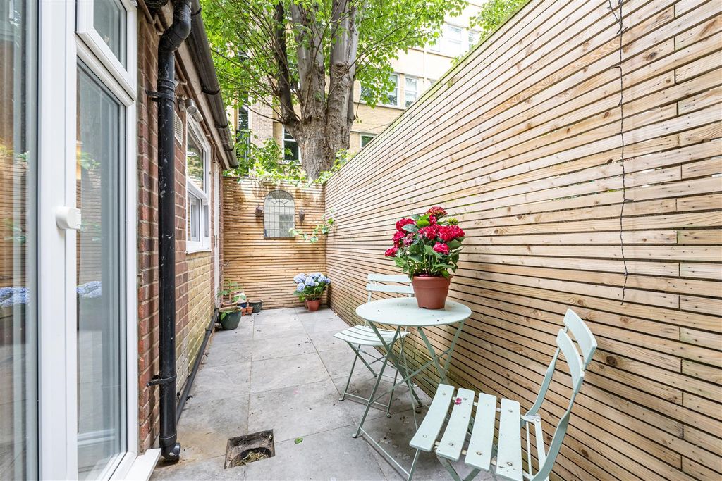 Property photo 3 of 10 Rear Patio .Jpg