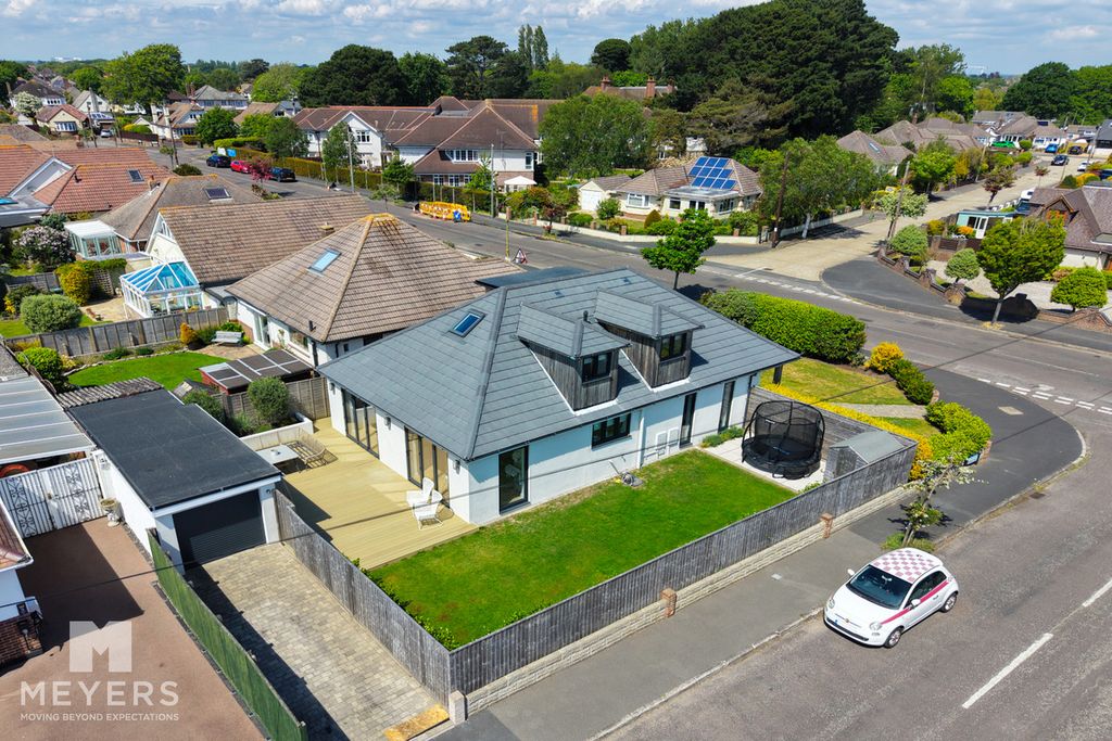 Property photo 1 of 38