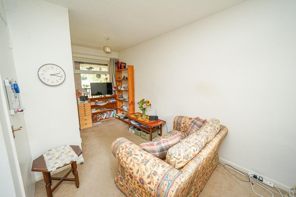 Property photo 3 of 17