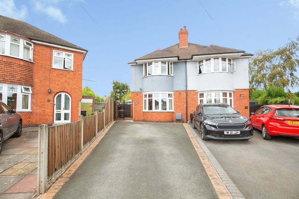 Property photo 1 of 29 B9d6368A-Mw26-1536