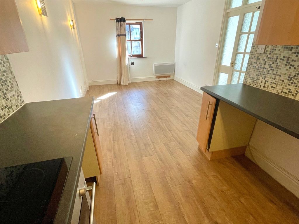 Property photo 3 of 11 Picture No. 05
