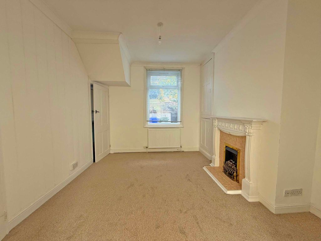Property photo 3 of 9 Img_2004