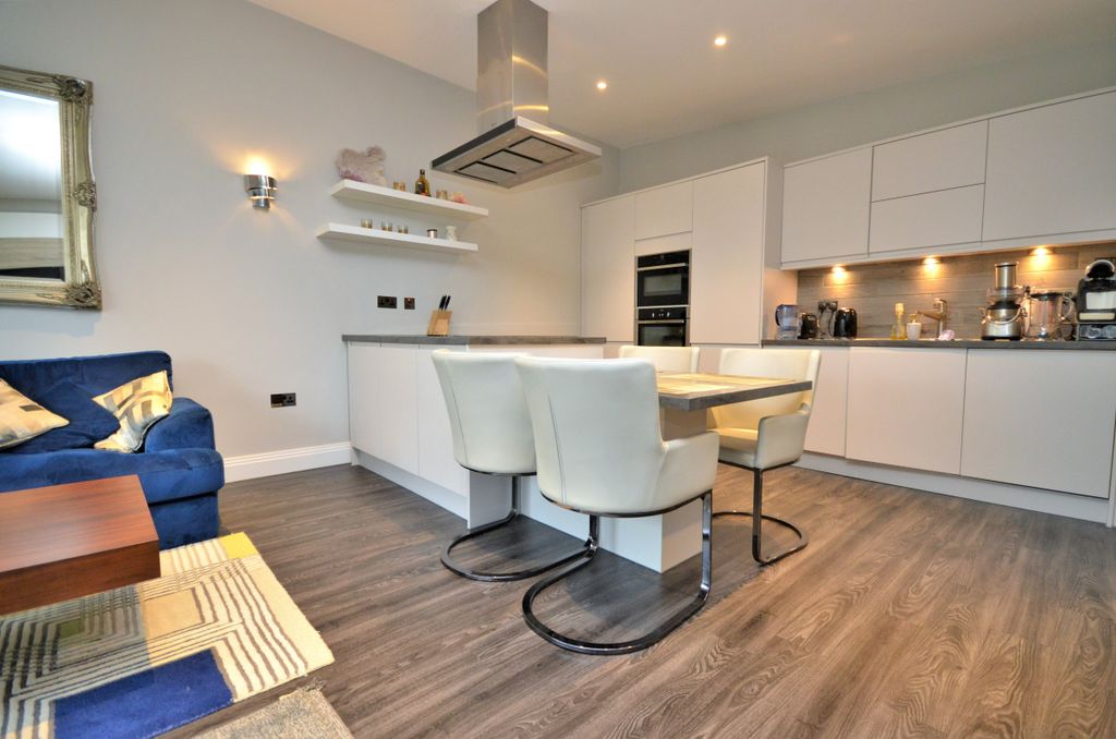 Additional image 4 of 2 bed flat for saleCastle Bailey, Colchester, Essex CO1