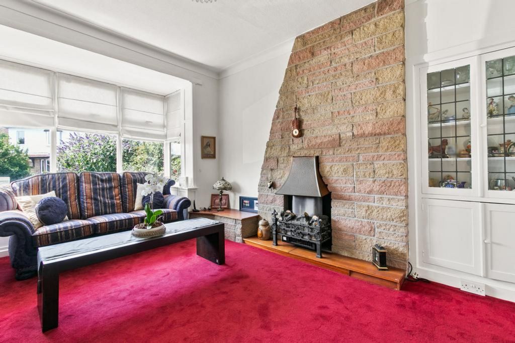 Property photo 2 of 26