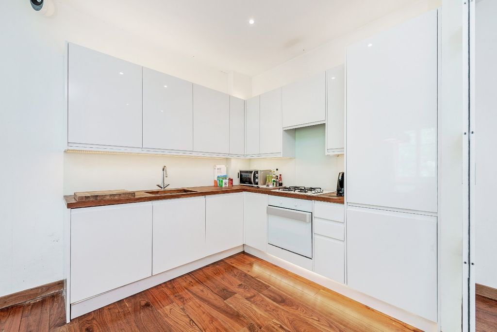 Property photo 3 of 13 Kitchen