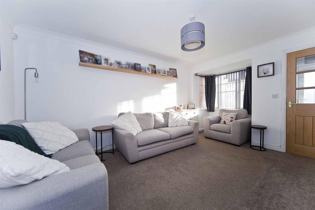 Property photo 2 of 23