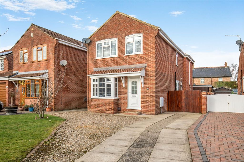 Property photo 1 of 17 8679990-Exterior01.Jpg