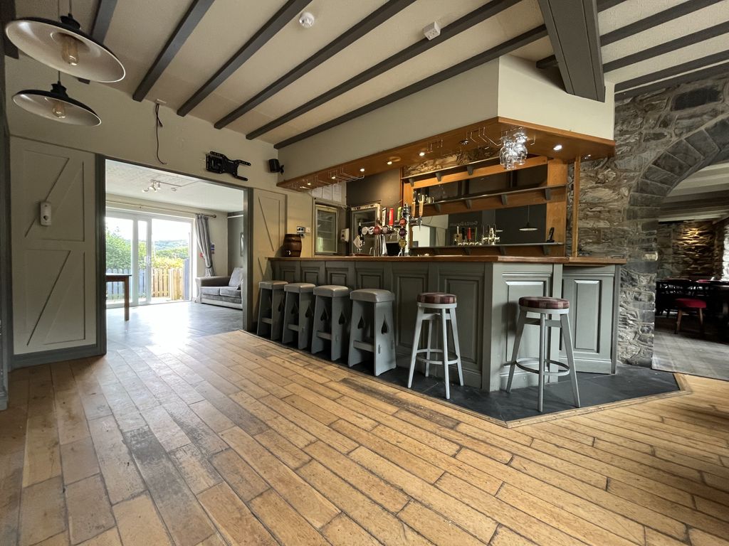 Property photo 3 of 22 Bar