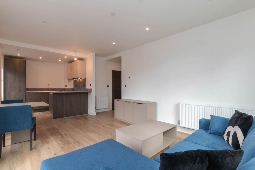 Property photo 3 of 24 Lounge/Dining Area