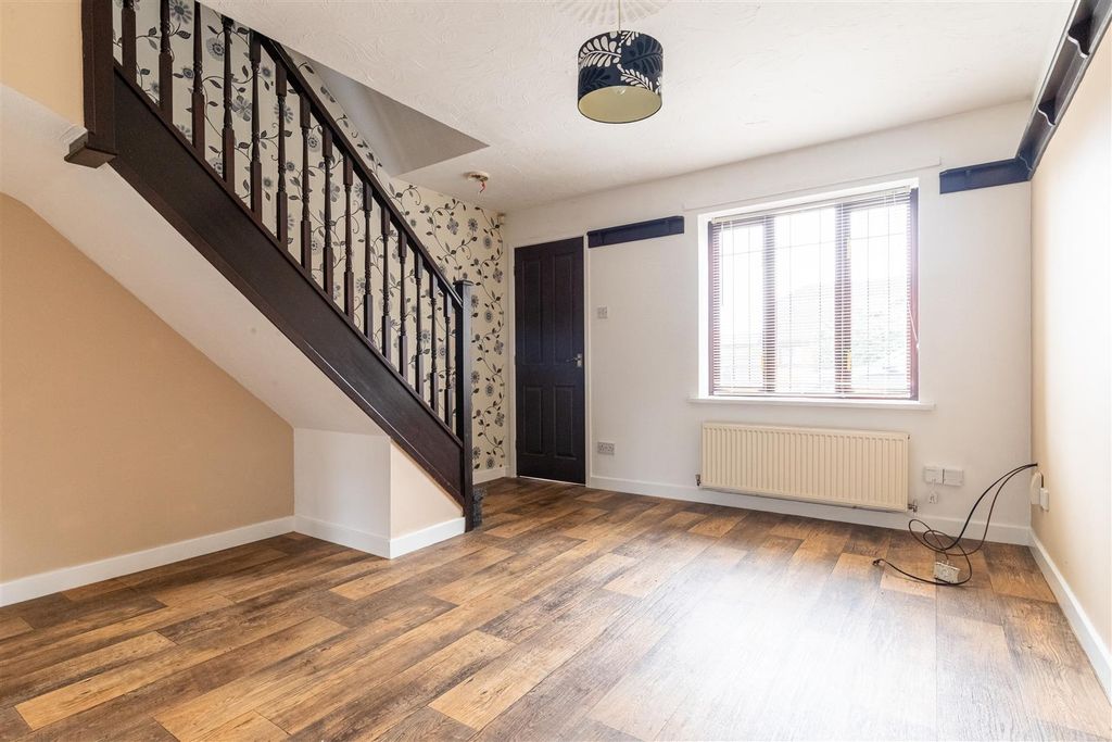 Property photo 3 of 9 Living Room