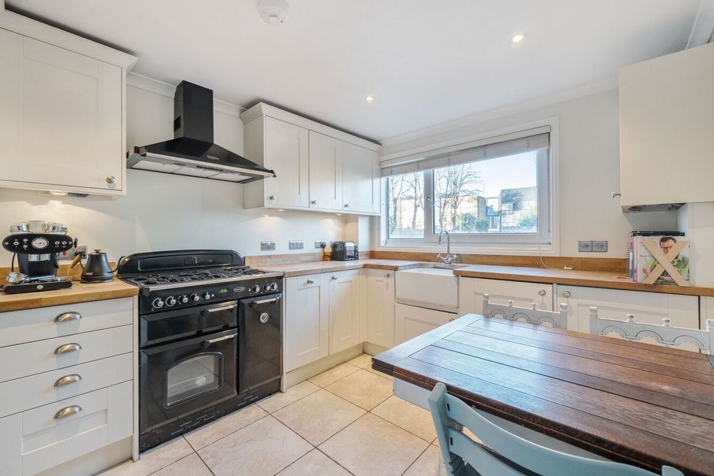 Property photo 1 of 17 Picture No. 18