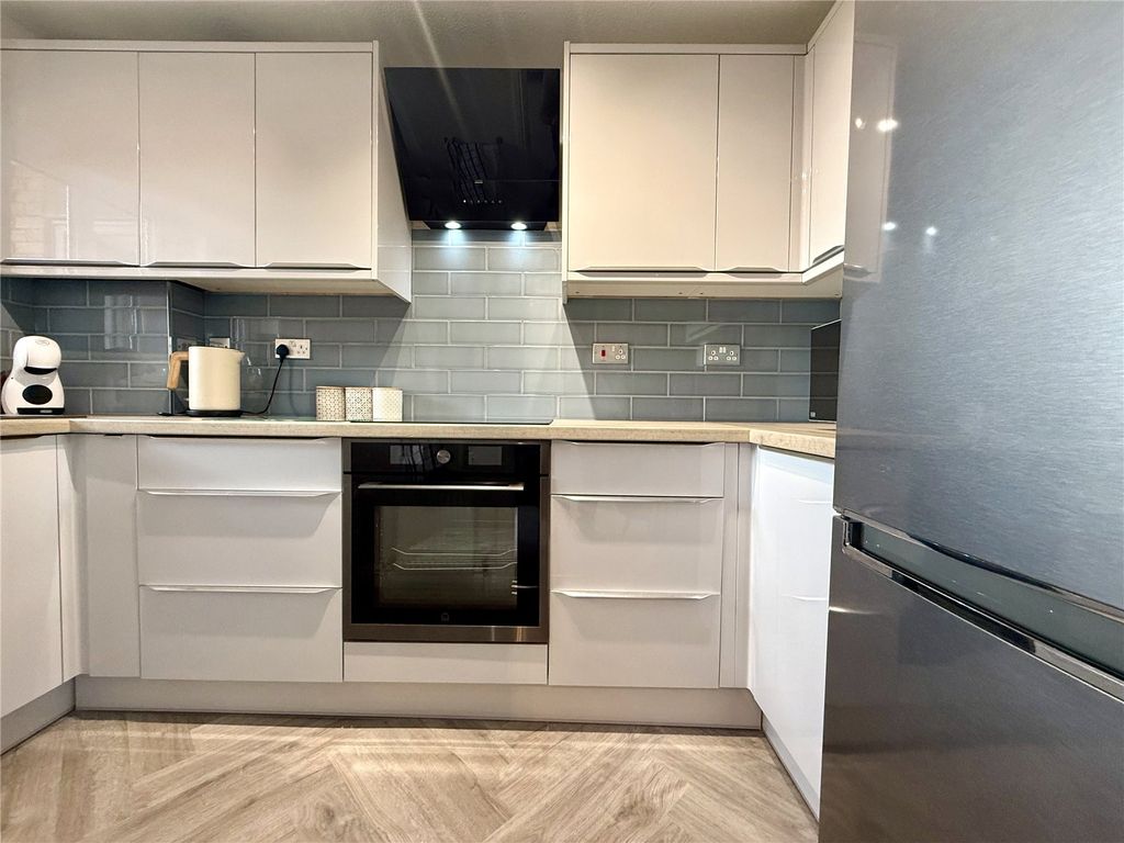 Additional image 4 of 2 bed flat for saleAlexandra Court, Bridlington, East Riding Of Yorkshire YO15