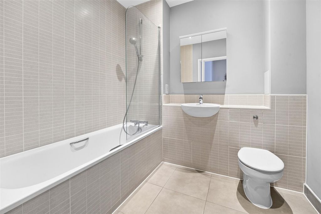 Property photo 3 of 10 To Let 1 Bedroom Flat Vertex Croydon Www.Islington