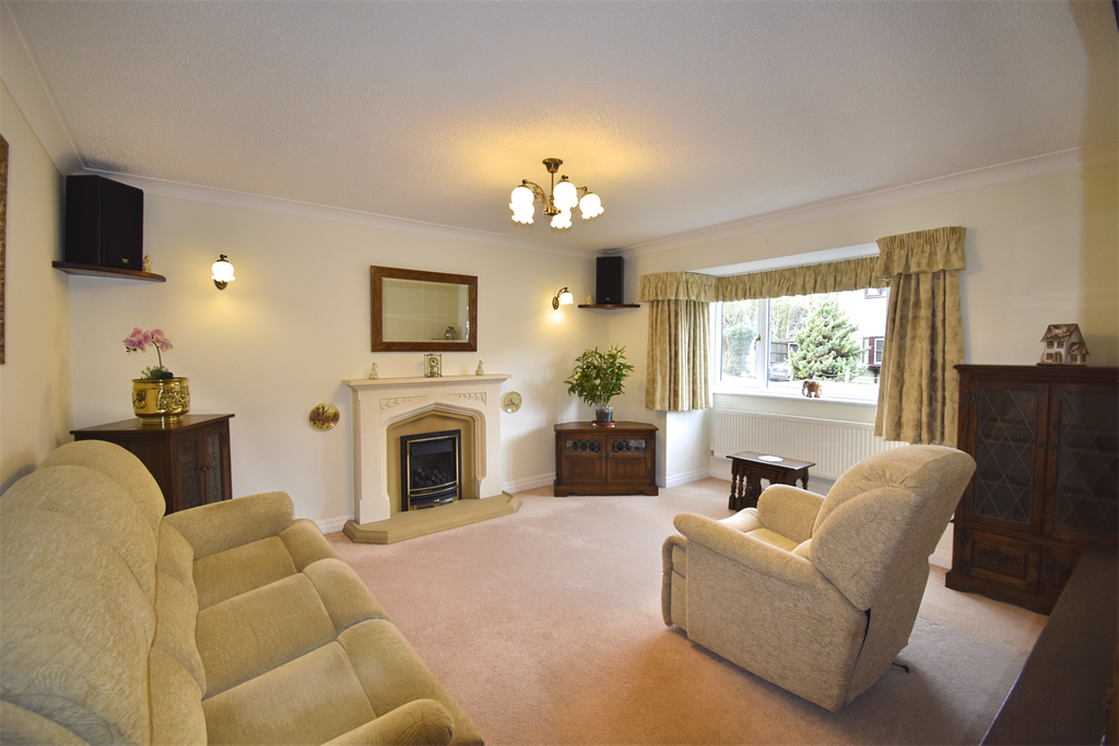 Property photo 3 of 15 Sitting Room