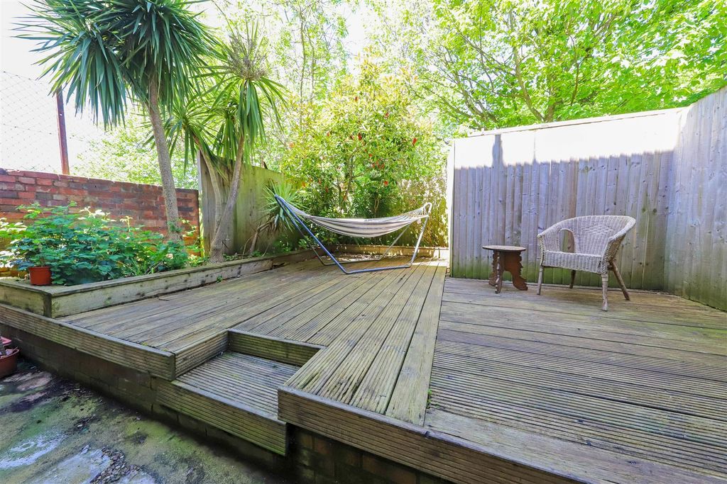 Property photo 3 of 12 Nicholas James Grange Court Garden.Jpg