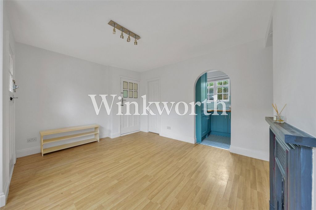 Property photo 2 of 14 Picture No. 24