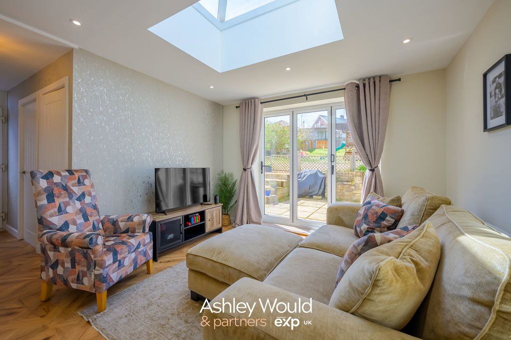 Property photo 3 of 15