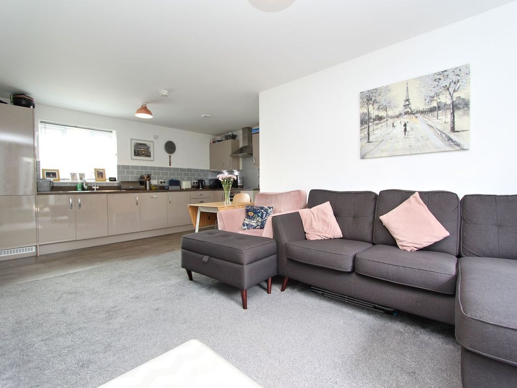 Property photo 3 of 11