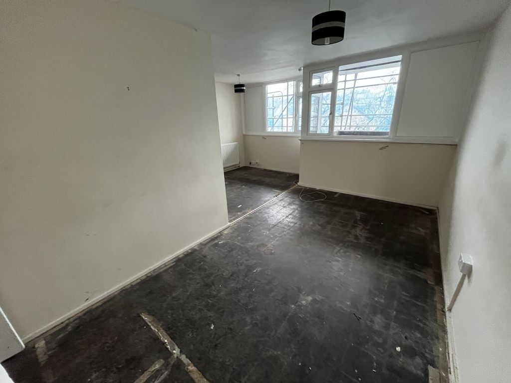 Property photo 3 of 9 Img_2330.Jpg