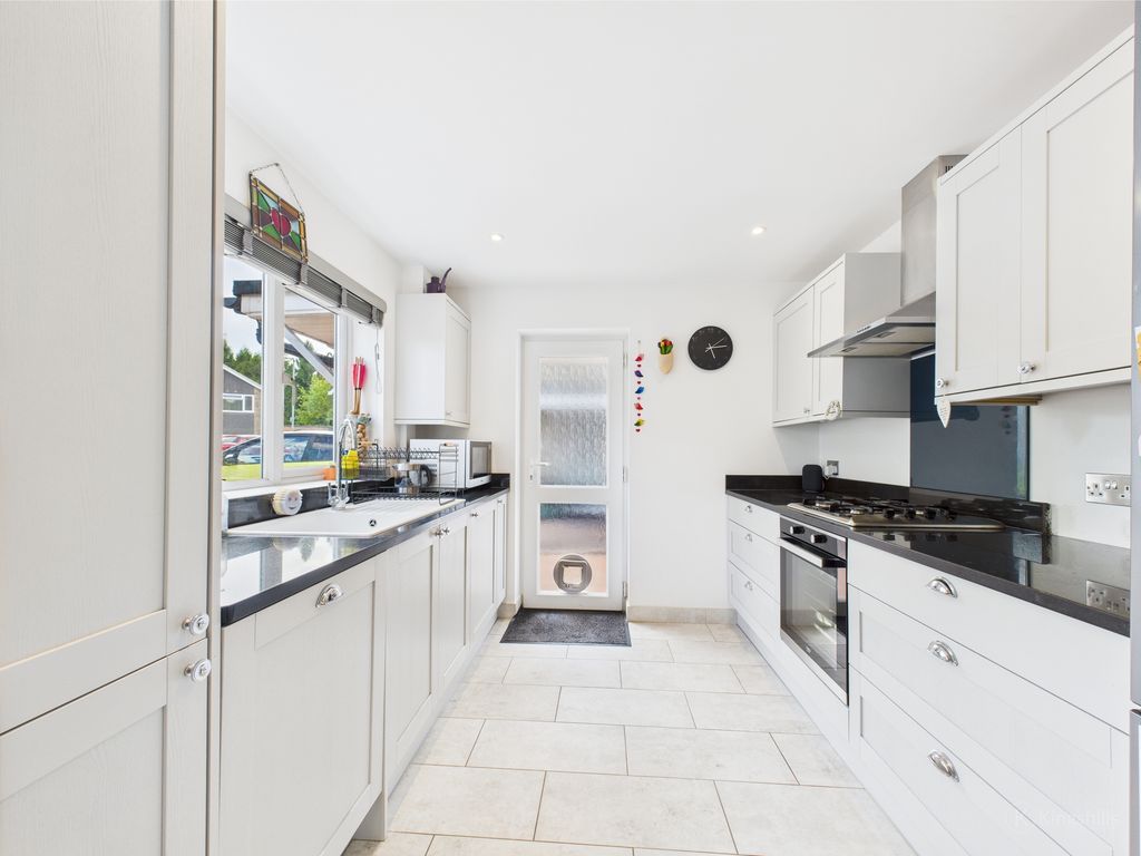 Property photo 3 of 13 Kitchen